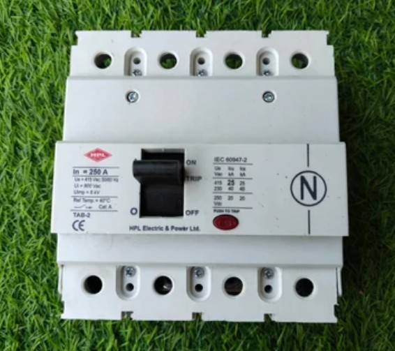 HPL MCCB 250A FP 25KA TABBASIX2250C4P